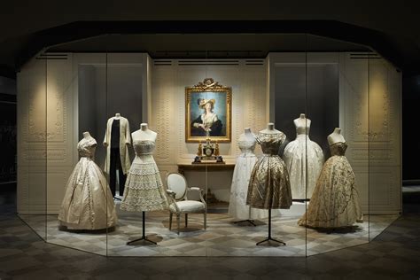 rom how much time you can spend in dior exhibition|christian dior fashion.